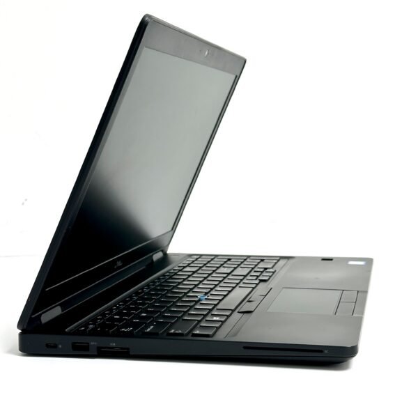 Dell-latitude-5590-left-view